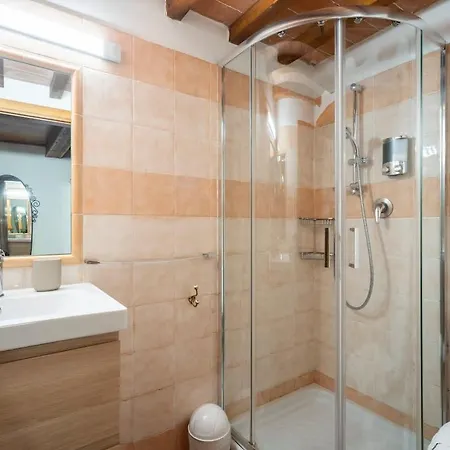 1 - Monolocale Silenzioso Vicino Al Centro *